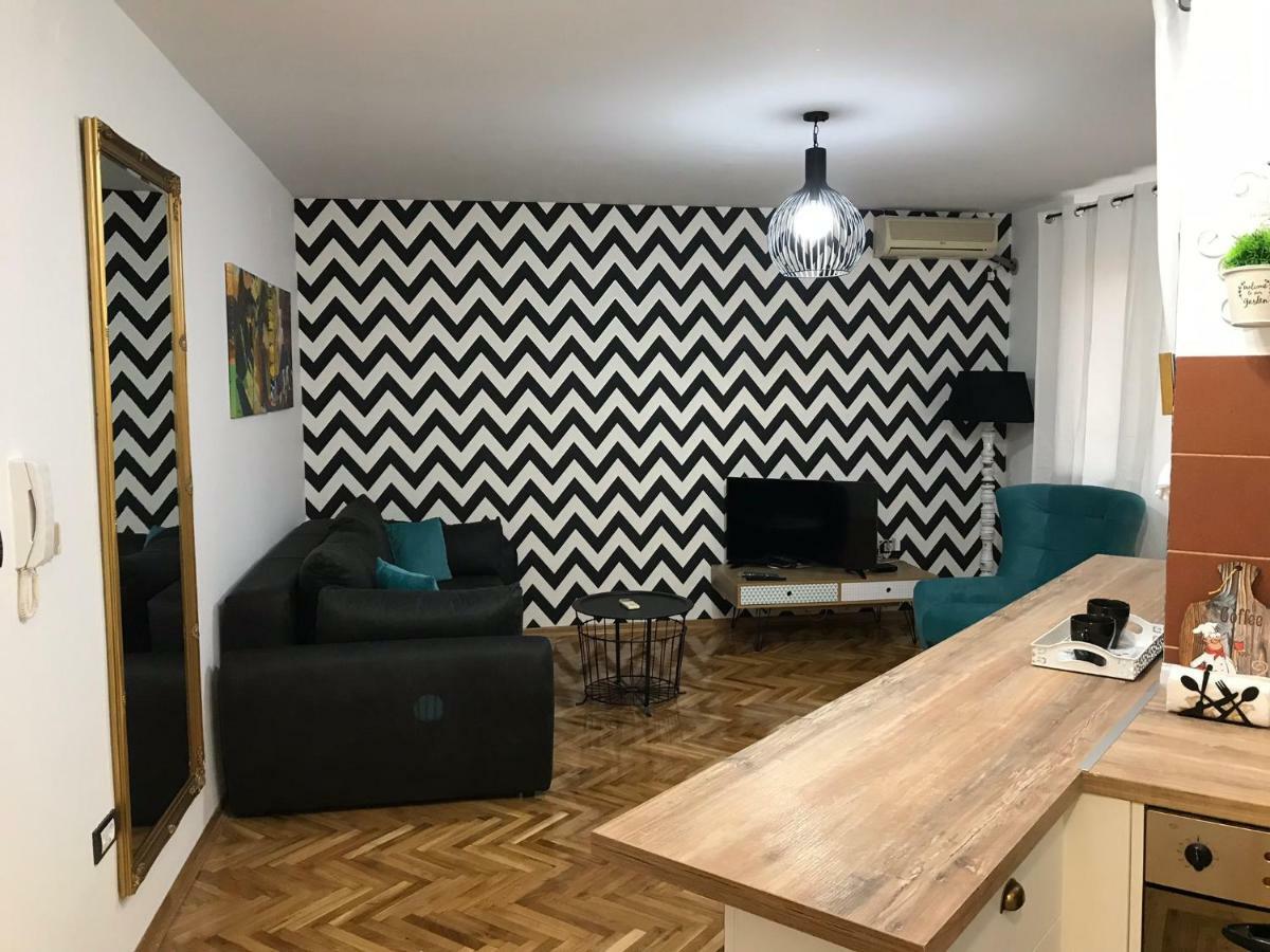 Apartment Sfera Novi Sad Esterno foto