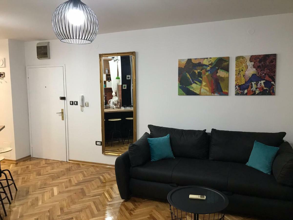 Apartment Sfera Novi Sad Esterno foto