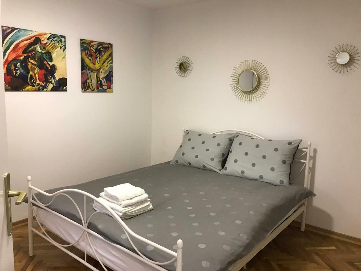 Apartment Sfera Novi Sad Esterno foto